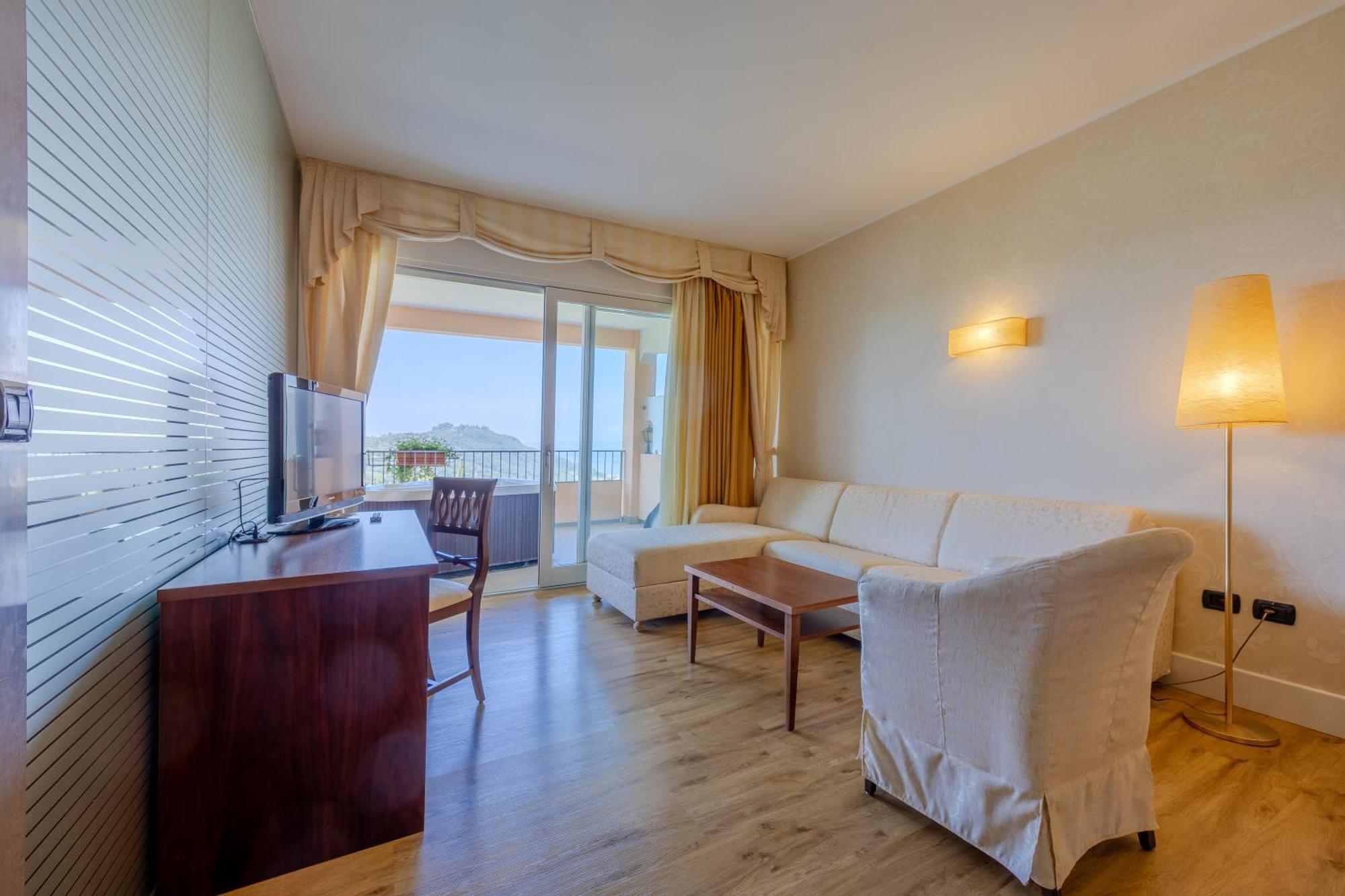 Hotel Boffenigo - The Golden Hour Costermano Extérieur photo